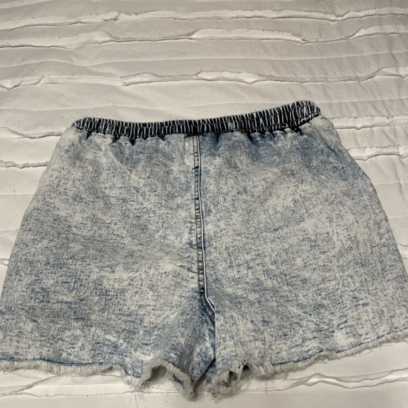 Art Class girls blue acid wash shorts size XL 14/16 - Picture 2 of 4